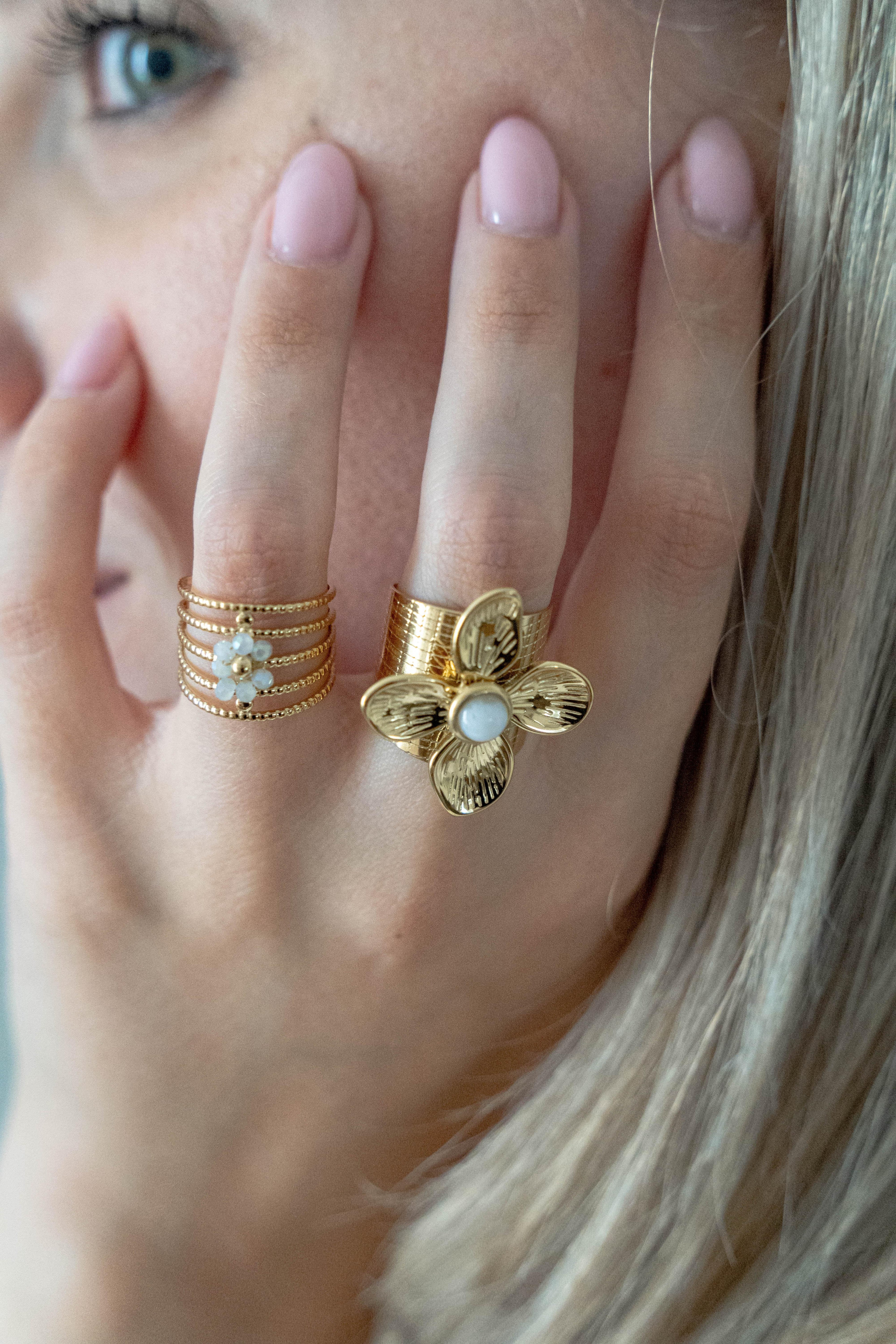 Bague Camelia Blanche